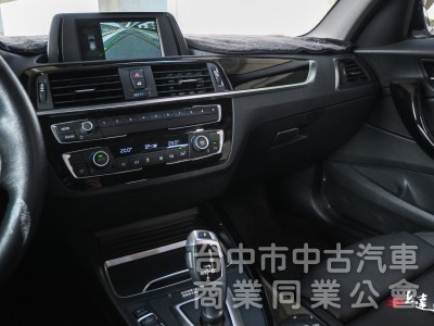 2018 BMW 1-Series Hatchback 118i 白色