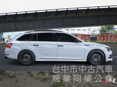 2022 Skoda Superb Combi 2.0 TSI SportPlus 4x4