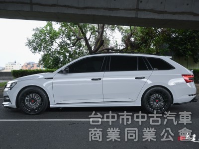 2022 Skoda Superb Combi 2.0 TSI SportPlus 4x4