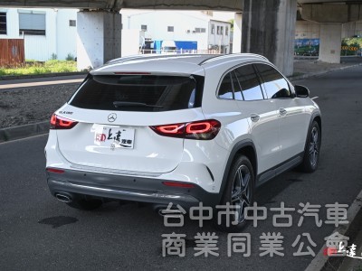 2023 M-Benz GLA 180豪華版