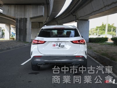 2023 M-Benz GLA 180豪華版