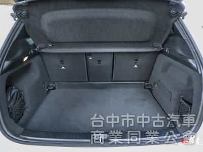 2023 M-Benz GLA 180豪華版