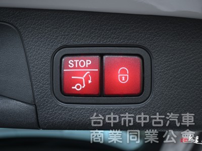 2023 M-Benz GLA 180豪華版