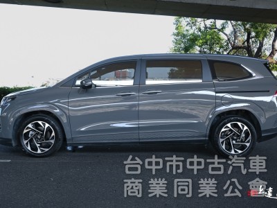2023 Hyundai Custin GLT-B VIP 