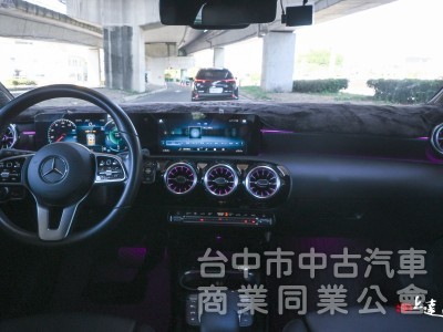 2021 M-Benz CLA Shooting Brake CLA200