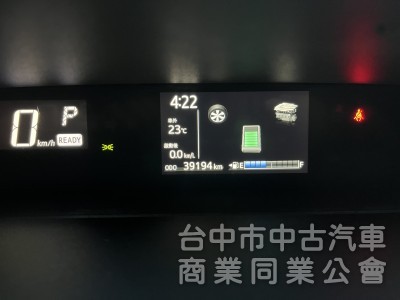 2017年 Prius C 白色 一手女用車 實跑3萬多公里！