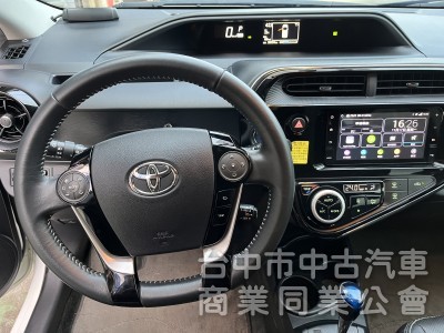 2017年 Prius C 白色 一手女用車 實跑3萬多公里！