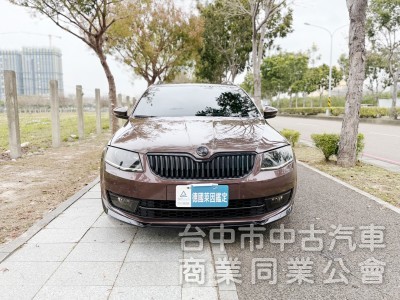 2015年 SKODA 全新改款 Octavia 1.8T汽油渦輪 Combi旅行車