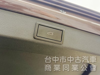 2015年 SKODA 全新改款 Octavia 1.8T汽油渦輪 Combi旅行車