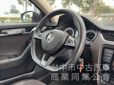 2015年 SKODA 全新改款 Octavia 1.8T汽油渦輪 Combi旅行車