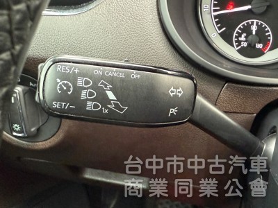 2015年 SKODA 全新改款 Octavia 1.8T汽油渦輪 Combi旅行車