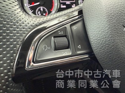 2015年 SKODA 全新改款 Octavia 1.8T汽油渦輪 Combi旅行車