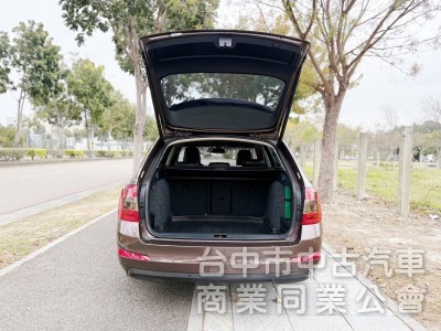 2015年 SKODA 全新改款 Octavia 1.8T汽油渦輪 Combi旅行車