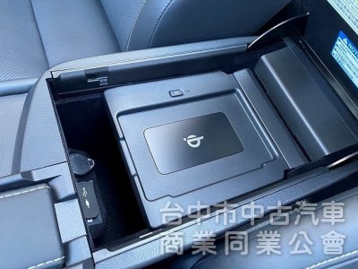 2020 NX300H 旗艦版 全新小改款 三眼式LED頭燈 全景天窗 冷熱通風座椅 CarPlay