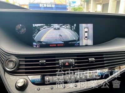 LS500 旗艦版 低里程 雙渦輪增壓 421匹大馬力 後座電視影音 氣動按摩座椅 20吋霧黑鋁圈