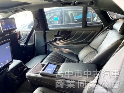 LS500 旗艦版 低里程 雙渦輪增壓 421匹大馬力 後座電視影音 氣動按摩座椅 20吋霧黑鋁圈