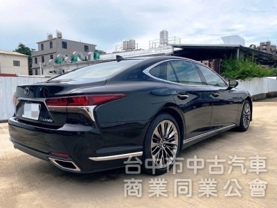 LS500 旗艦版 低里程 雙渦輪增壓 421匹大馬力 後座電視影音 氣動按摩座椅 20吋霧黑鋁圈