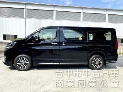 2022 Toyota Granvia 9人座旗艦版 超低里程 僅跑2萬公里！原廠保固中 商務自用載客首選~