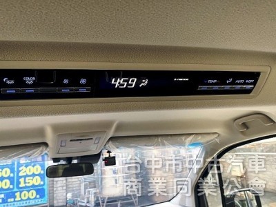 2022 Toyota Granvia 9人座旗艦版 超低里程 僅跑2萬公里！原廠保固中 商務自用載客首選~