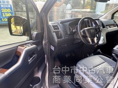 2022 Toyota Granvia 9人座旗艦版 超低里程 僅跑2萬公里！原廠保固中 商務自用載客首選~