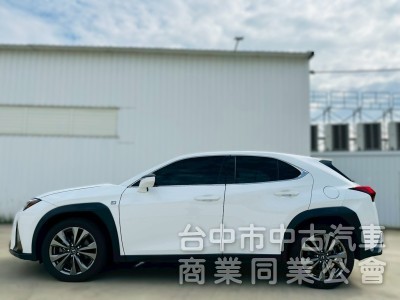 2021 Lexus ux200 f sport 低里程 電熱椅 賽車椅 盲點