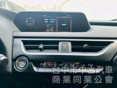 2021 Lexus ux200 f sport 低里程 電熱椅 賽車椅 盲點
