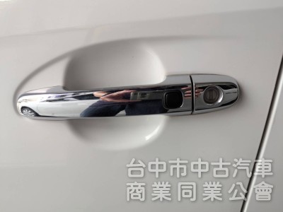 2016款.一手車.全車原版件.頂級豪華旗艦版.賞車專線0911-119778阿川