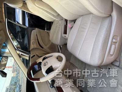 Previa 2.4cc 豪華版