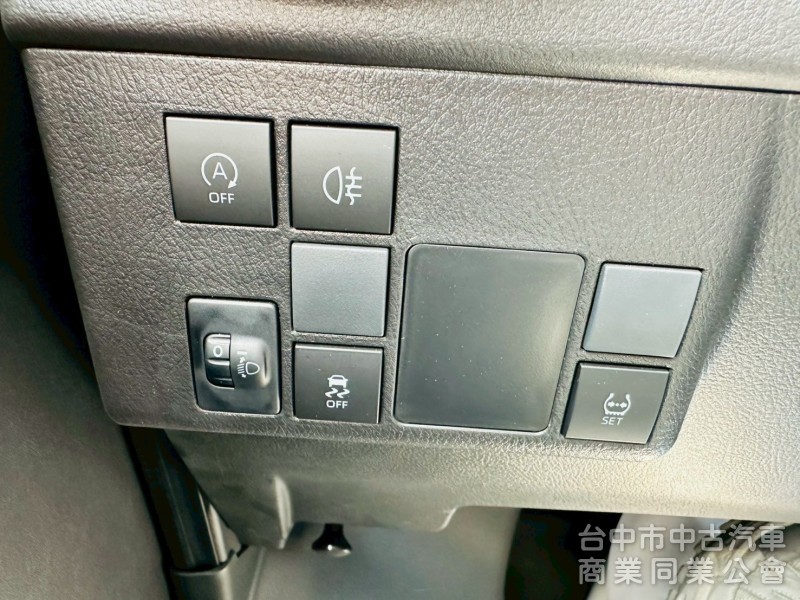 全新領牌車，自排
