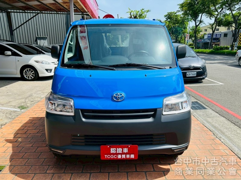 全新領牌車，自排