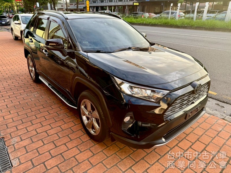 頂級旗艦版，360環景，apple carplay，原版件