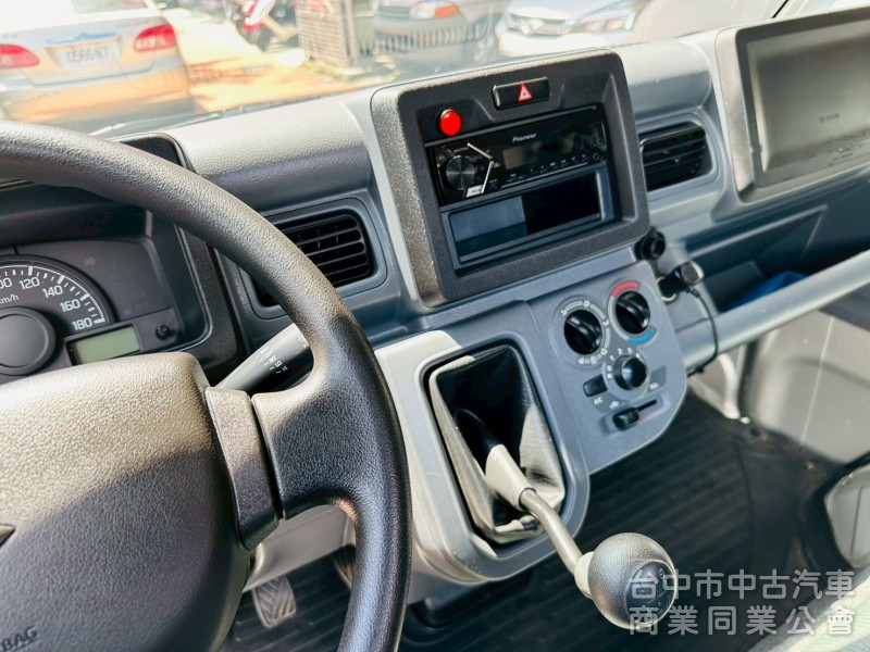 低里程小貨車