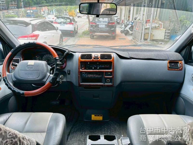 挑戰全國最漂亮海力士，中部一手車庫車，全車原廠原版件，原廠保養履歷完整，里程保證