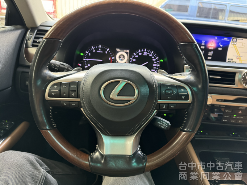 末代絕版GS300－稀有頂級版！選配淡駝金內裝！原廠保養！ACC跟車 盲點 抬頭 三眼LED頭燈 MK音響 冷熱通風椅！