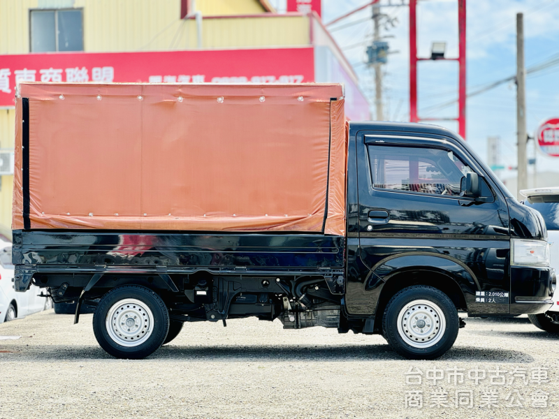 一手車！僅跑2萬8！車室空間大！同級距車斗最寬長！雙安！循跡防滑！ABS！可全貸！全省保固！大甲在地深耕30年老店！ 