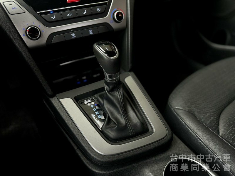 搶先看！一手車！豪華版！六安！定速！無線CarPlay！前後記錄器！後座出風口！原鈑件！可全貸！台中在地深耕30年老店！