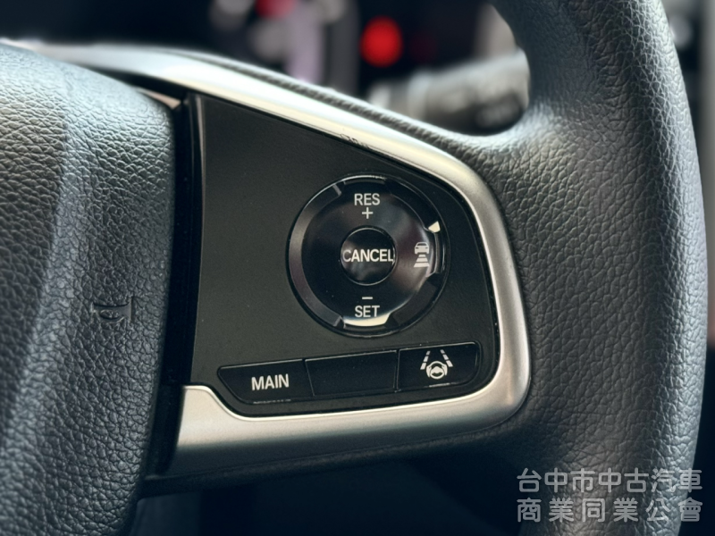搶先看！5.5代小改款！ACC跟車 無線CarPlay 車道維持！原鈑件！可全貸！兩年5萬公里保固！台中在地30年老店！