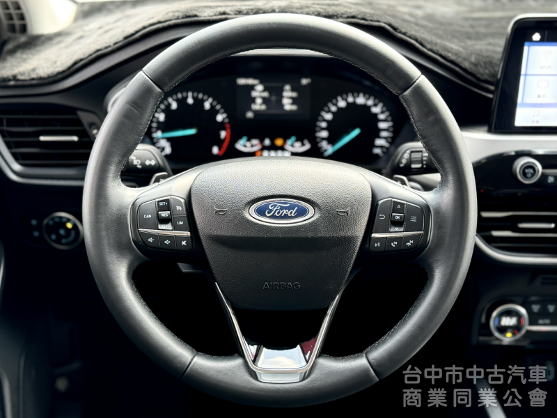 一手車！免鑰匙 雙區恆溫 撥片 6安 CarPlay 後座出風口 前後紀錄！原鈑件！可全貸！台中在地30年老店！
