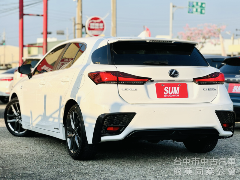 19年式！末代改款！原廠保養！F-Sport版！ACC跟車！LED頭燈！9安！雙前加熱椅！原鈑件！台中在地30年！