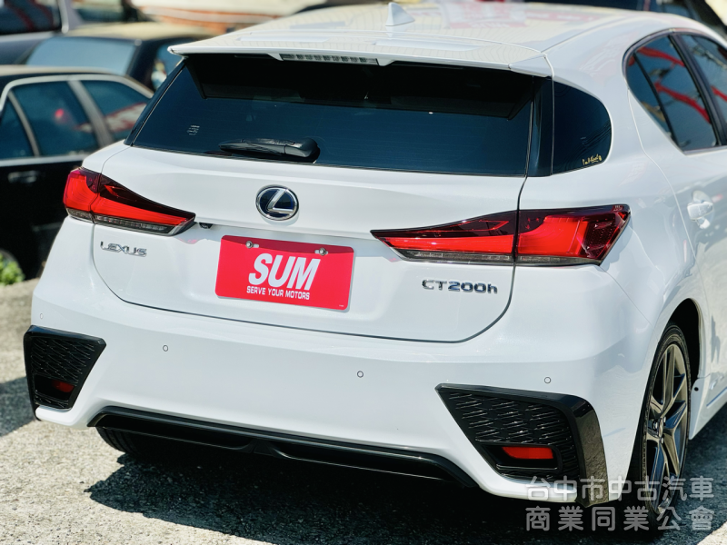 19年式！末代改款！原廠保養！F-Sport版！ACC跟車！LED頭燈！9安！雙前加熱椅！原鈑件！台中在地30年！