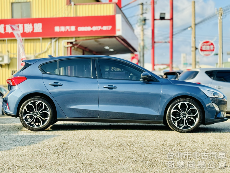 一手車！免鑰匙 雙區恆溫 撥片 6安 CarPlay 後座出風口 前後紀錄！原鈑件！可全貸！台中在地30年老店！