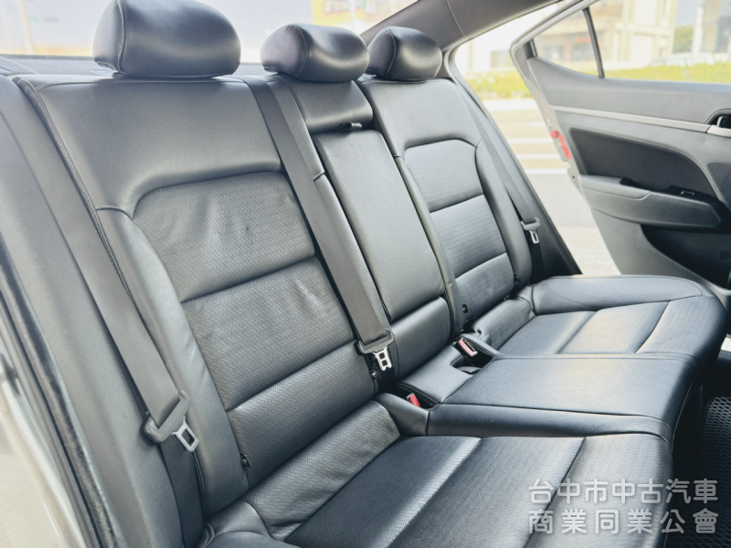 搶先看！一手車！省油省稅！6安 盲點 抬頭顯示 自動頭燈 後座出風口 前後紀錄器！可全貸！售後保固！台中在地30年老店！