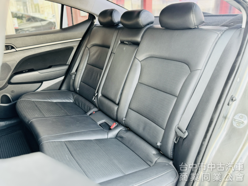 搶先看！一手車！省油省稅！6安 盲點 抬頭顯示 自動頭燈 後座出風口 前後紀錄器！可全貸！售後保固！台中在地30年老店！