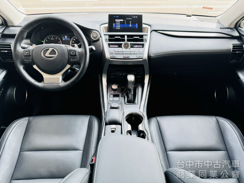 一手車！原廠保養！渦輪引擎！雙電動通風椅！I-KEY！數位電視！電尾門！藍芽！原鈑件！可全貸！台中在地深耕30年老店！