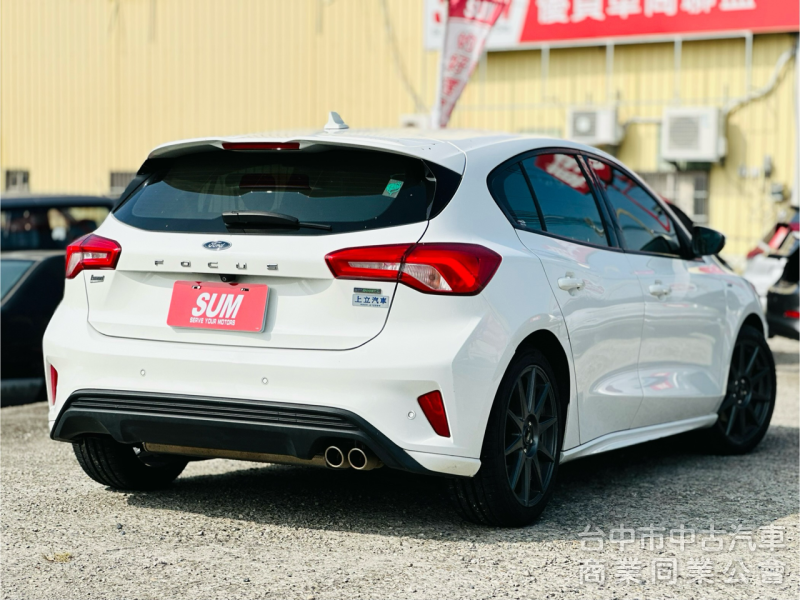 一手車！Lommel X賽道版！僅跑2萬！電動椅 ACC跟車 盲點 抬頭顯示 CarPlay 換檔撥片！原鈑件！可全貸！