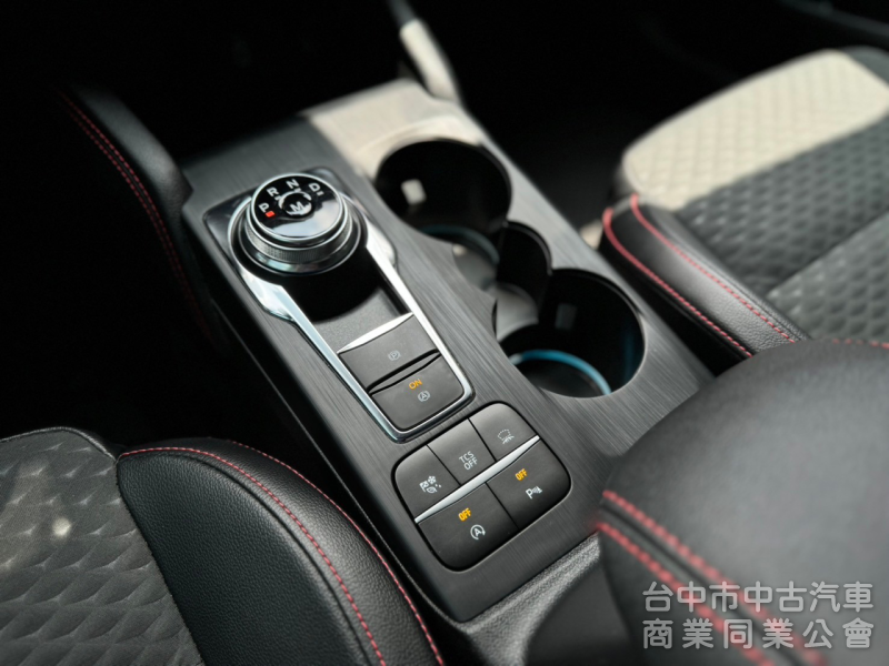 一手車！Lommel X賽道版！僅跑2萬！電動椅 ACC跟車 盲點 抬頭顯示 CarPlay 換檔撥片！原鈑件！可全貸！