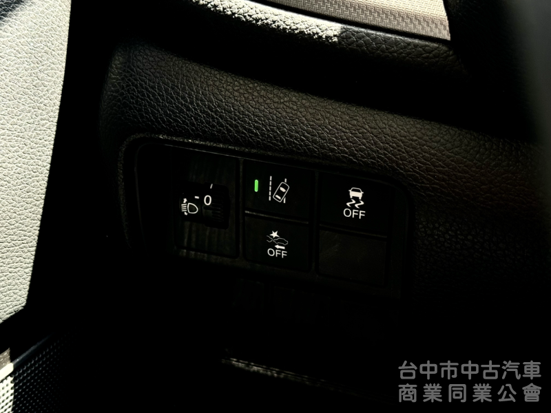 5.5代小改款！ACC跟車 無線CarPlay 車道維持！原鈑件！可全貸！兩年5萬公里保固！台中在地30年老店！