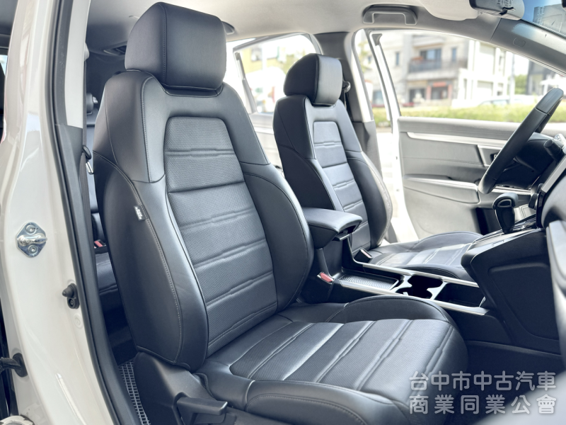 5.5代小改款！ACC跟車 無線CarPlay 車道維持！原鈑件！可全貸！兩年5萬公里保固！台中在地30年老店！