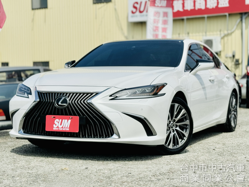 旗艦版！僅跑7萬！ACC跟車 全景天窗 ML音響 雙前通風椅 盲點 抬頭顯示 電動尾門  無線充電 後座遮陽簾！原鈑件！