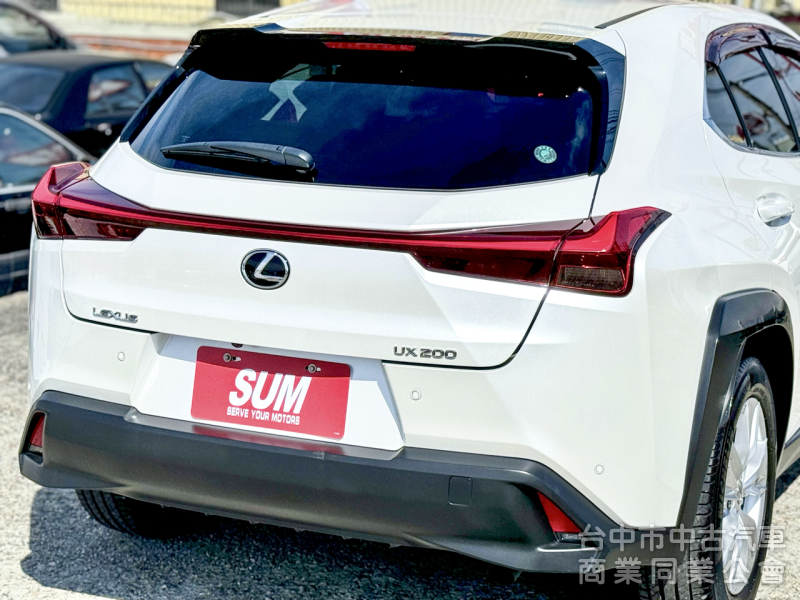 20年領牌！小改款！全速域ACC！一手車！原廠保養！盲點 CarPlay 雙前座電熱椅！原鈑件！可全貸！台中在地30年！